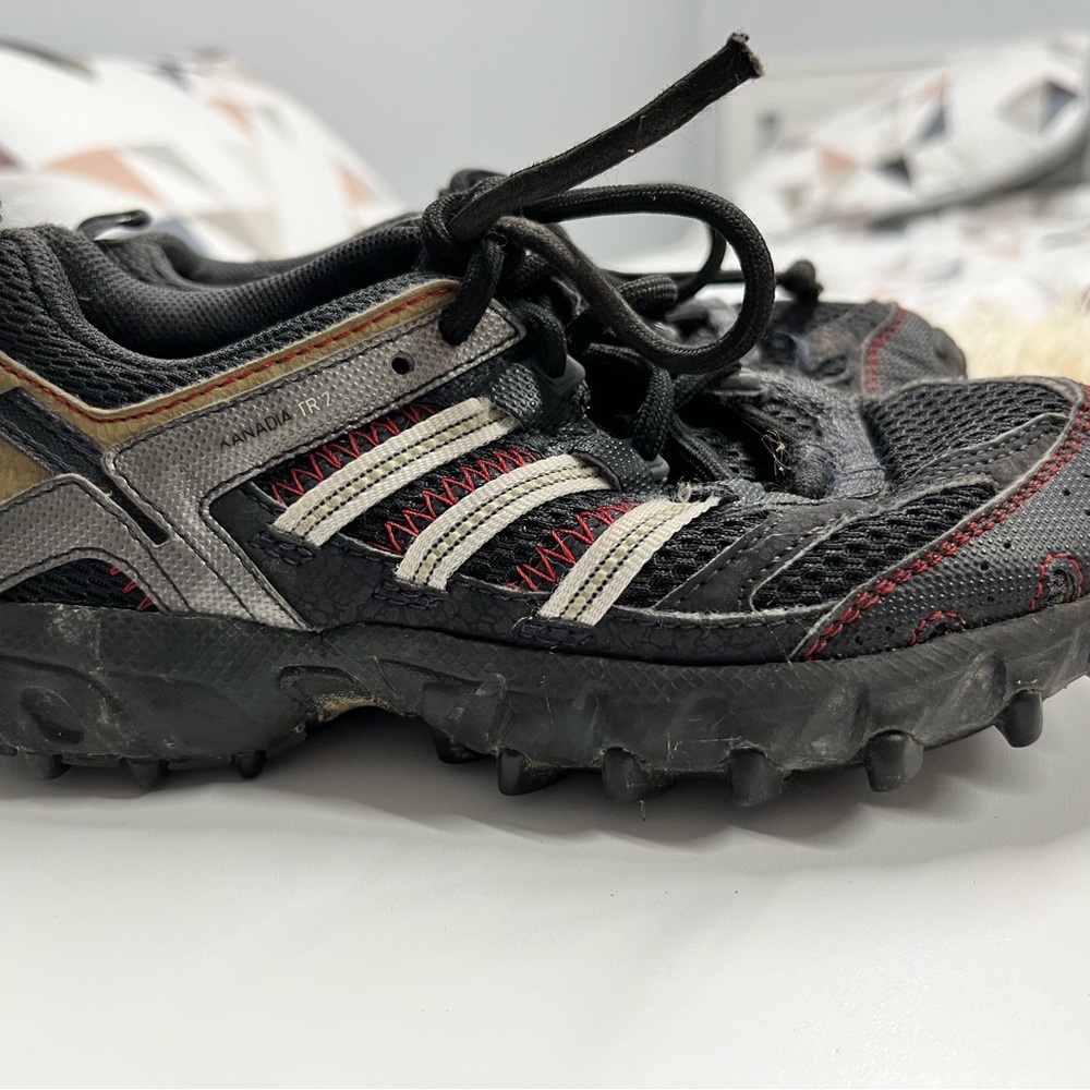Adidas Boys Size 13 Trail Running Shoes Black Grey Kanadia Outdoor Sneakers